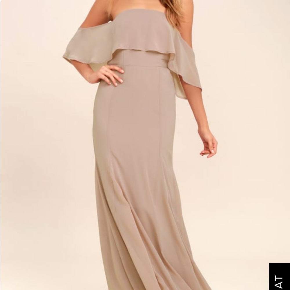 Lulu’s All My Heart Taupe Maxi Dress S